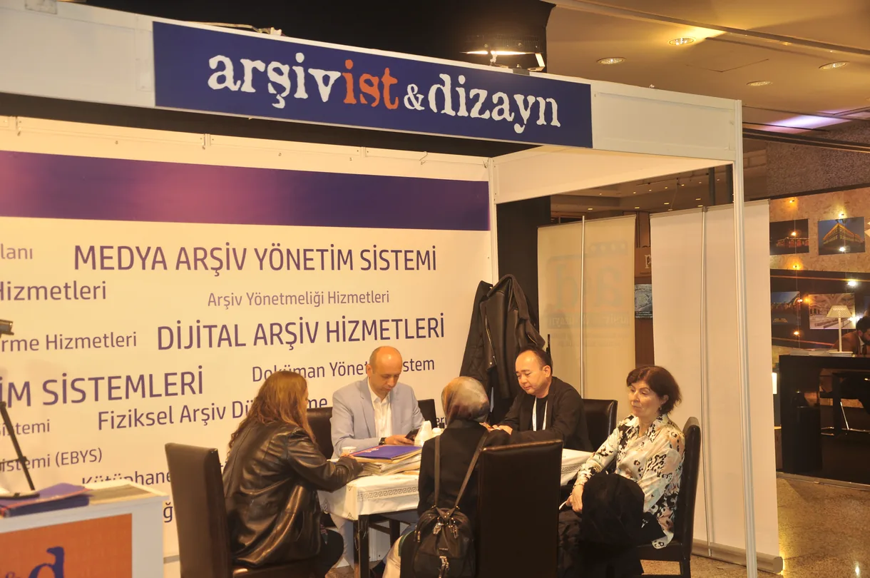 Heritage İstanbul 2023 fuarında Arşivist & Dizayn standının genel görünümü